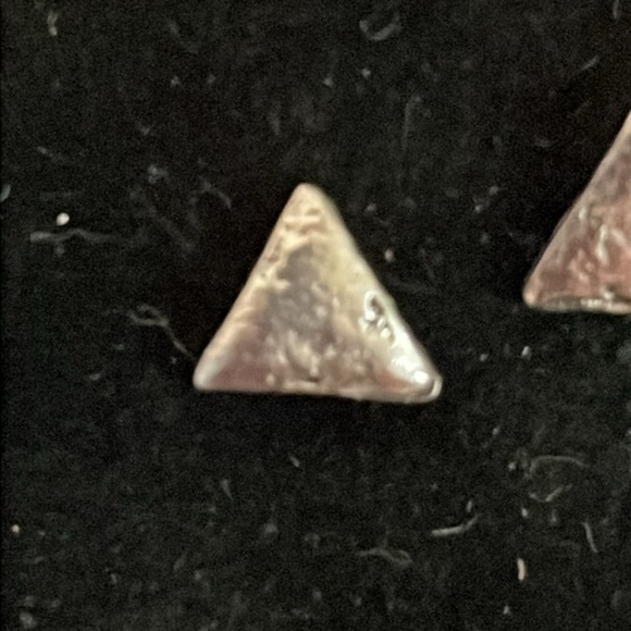 0.5” silver tone triangular shaped Minimalist stud earrings - Picture 6 of 10